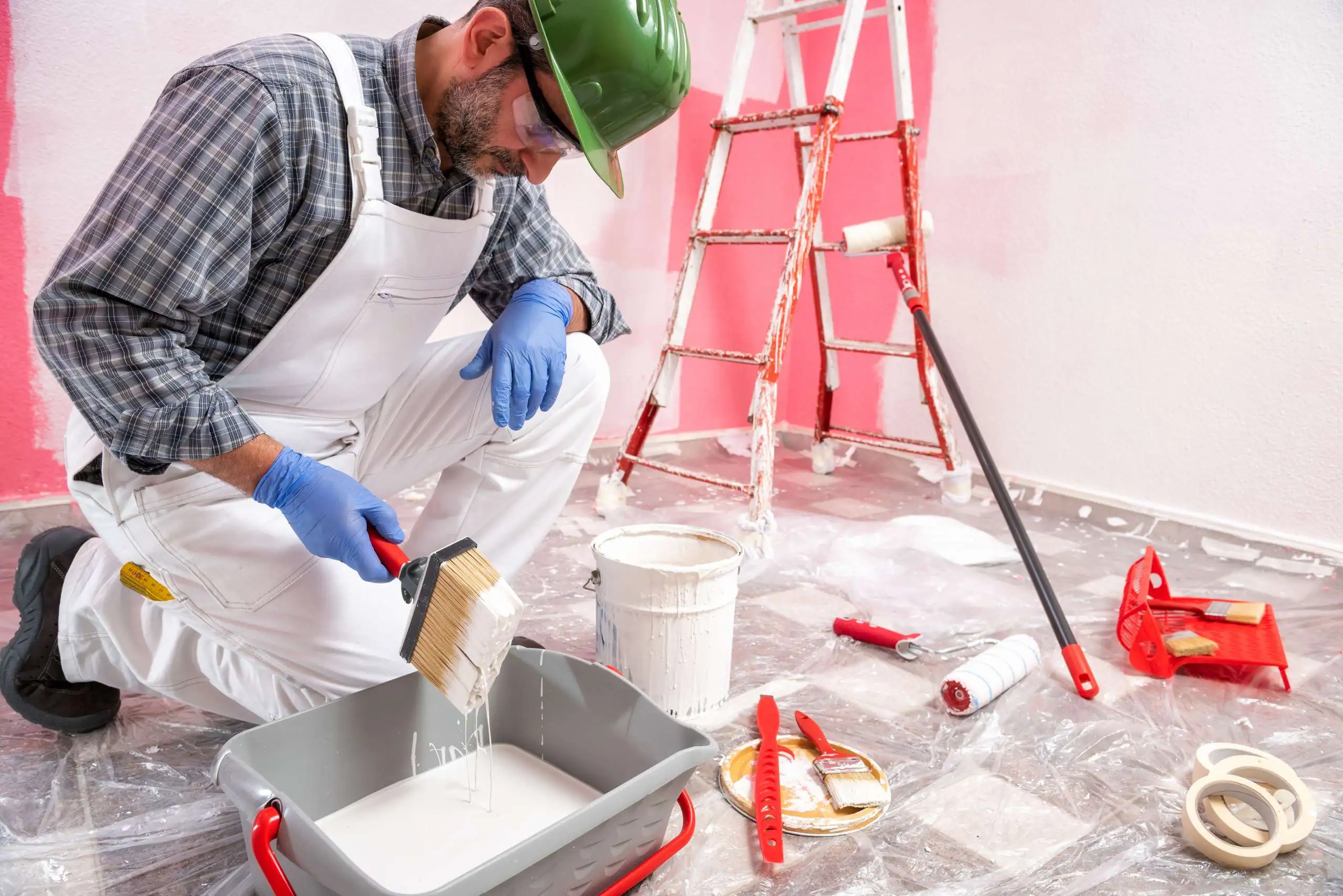 House painter at work in the site.