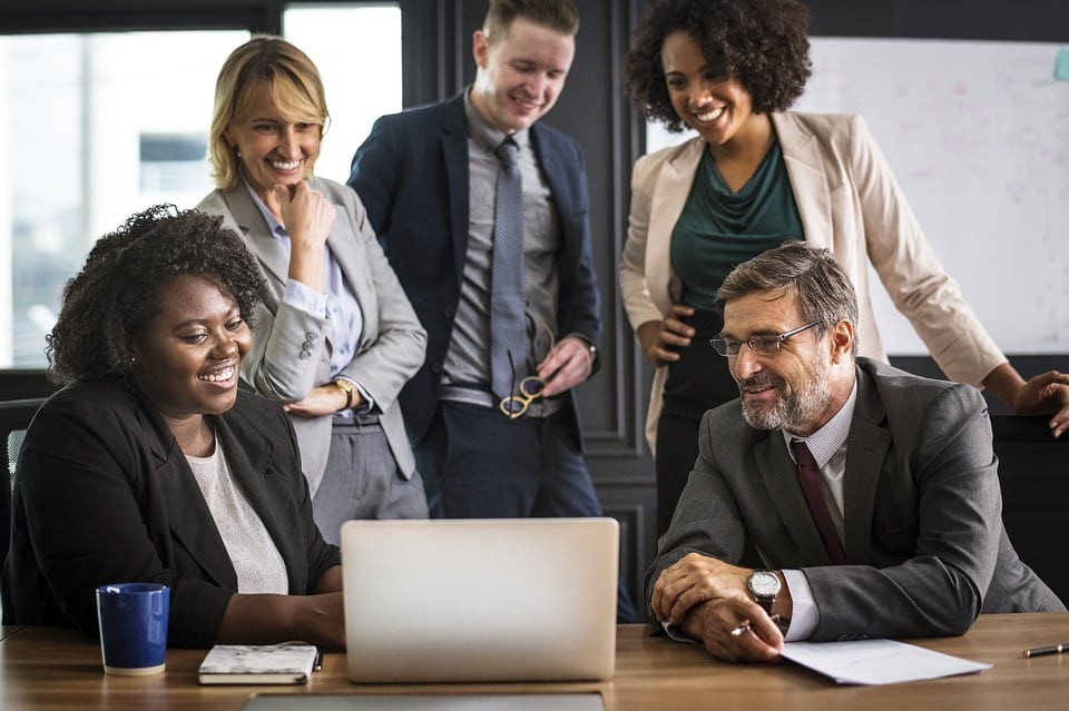 How to become a management consultant and start a business